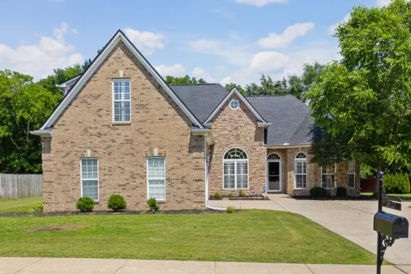 1057 Nealcrest Cir,  Spring Hill,  TN 37174