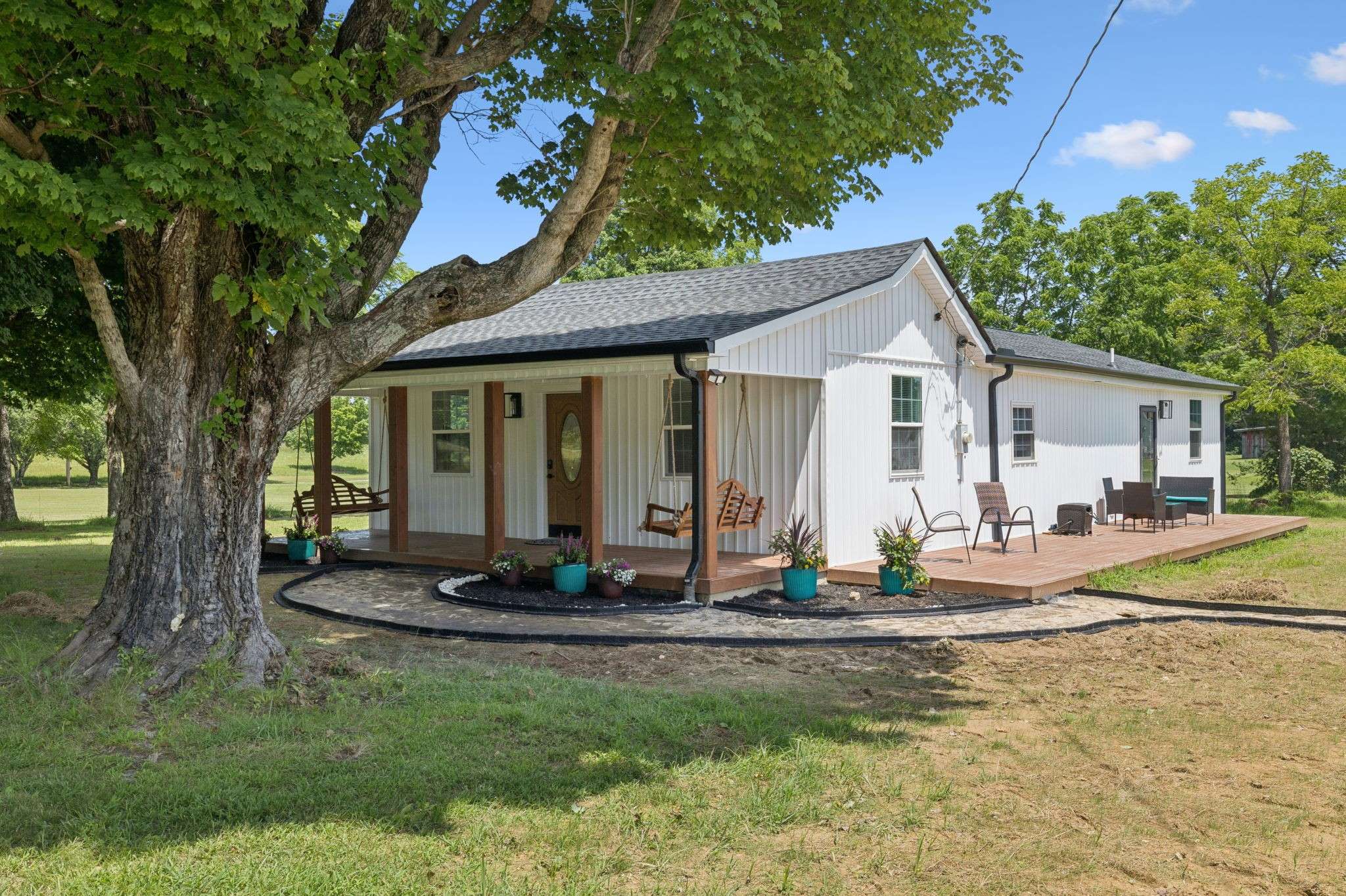 1237 Abiff Rd, Bon Aqua, TN 37025