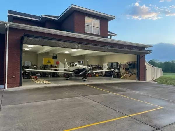 109 Chandelle Dr, Tullahoma, TN 37388