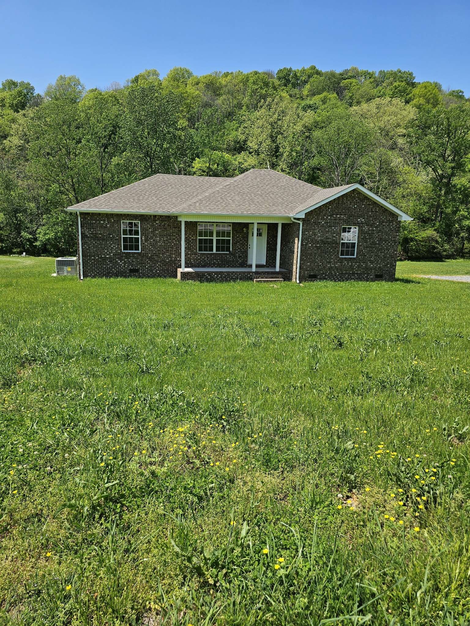 4020 Hartsville Rd, Lafayette, TN 37083