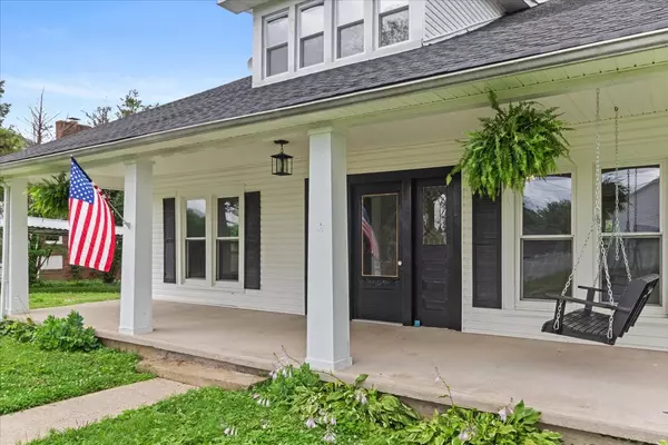 208 S Mulberry St, Cornersville, TN 37047