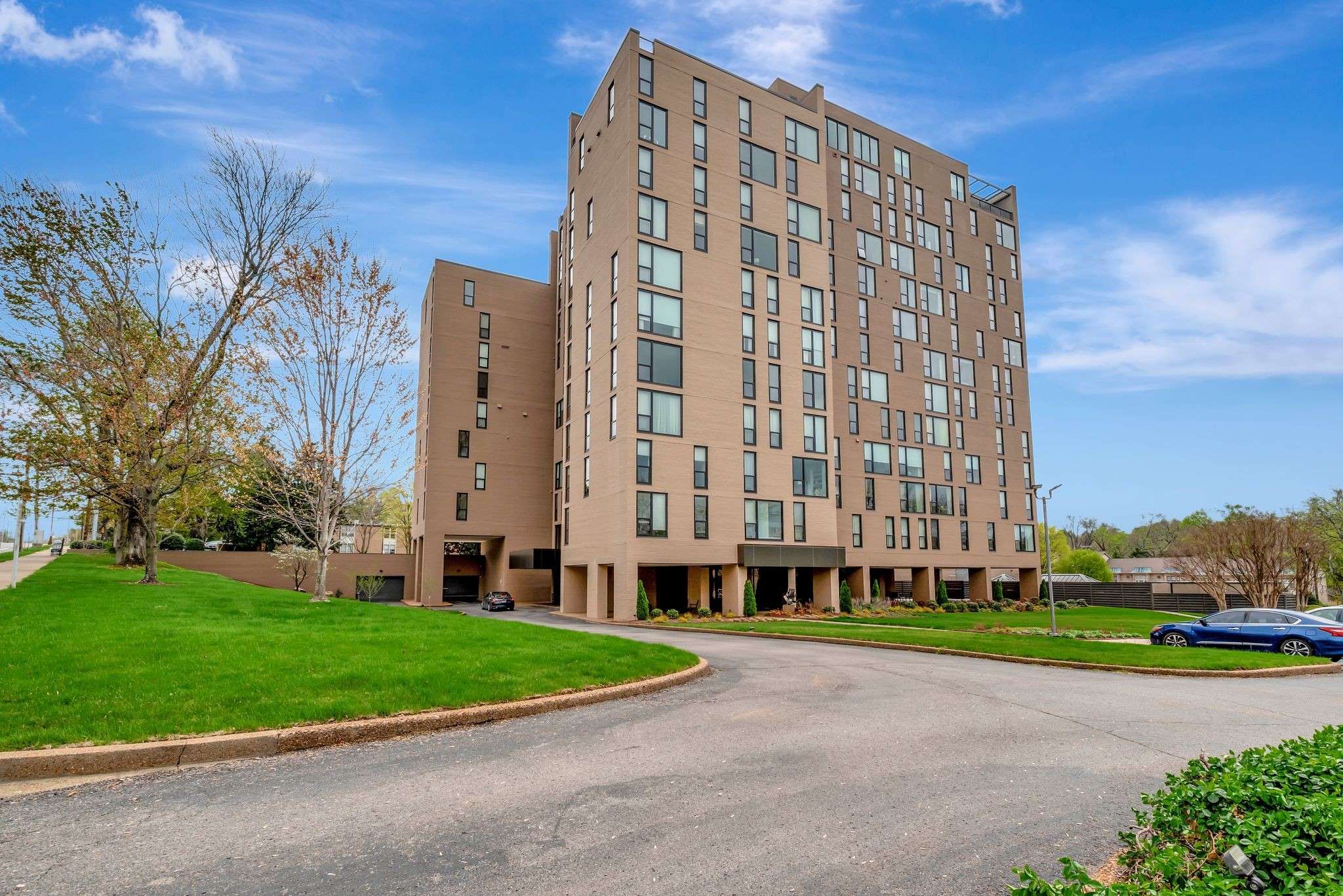 Nashville, TN 37205,3901 West End Ave #403