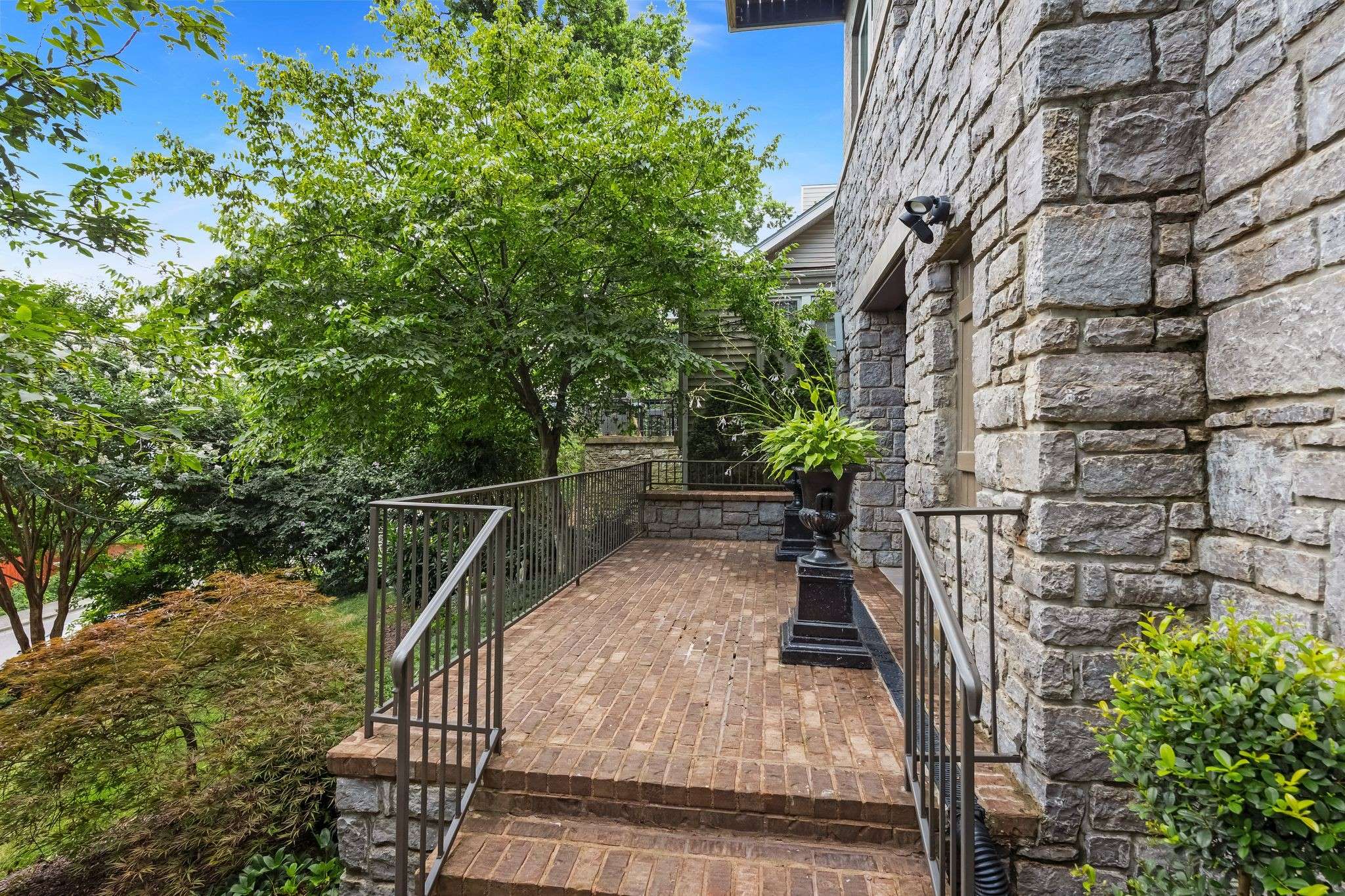 Nashville, TN 37212,301 32nd Ave #S