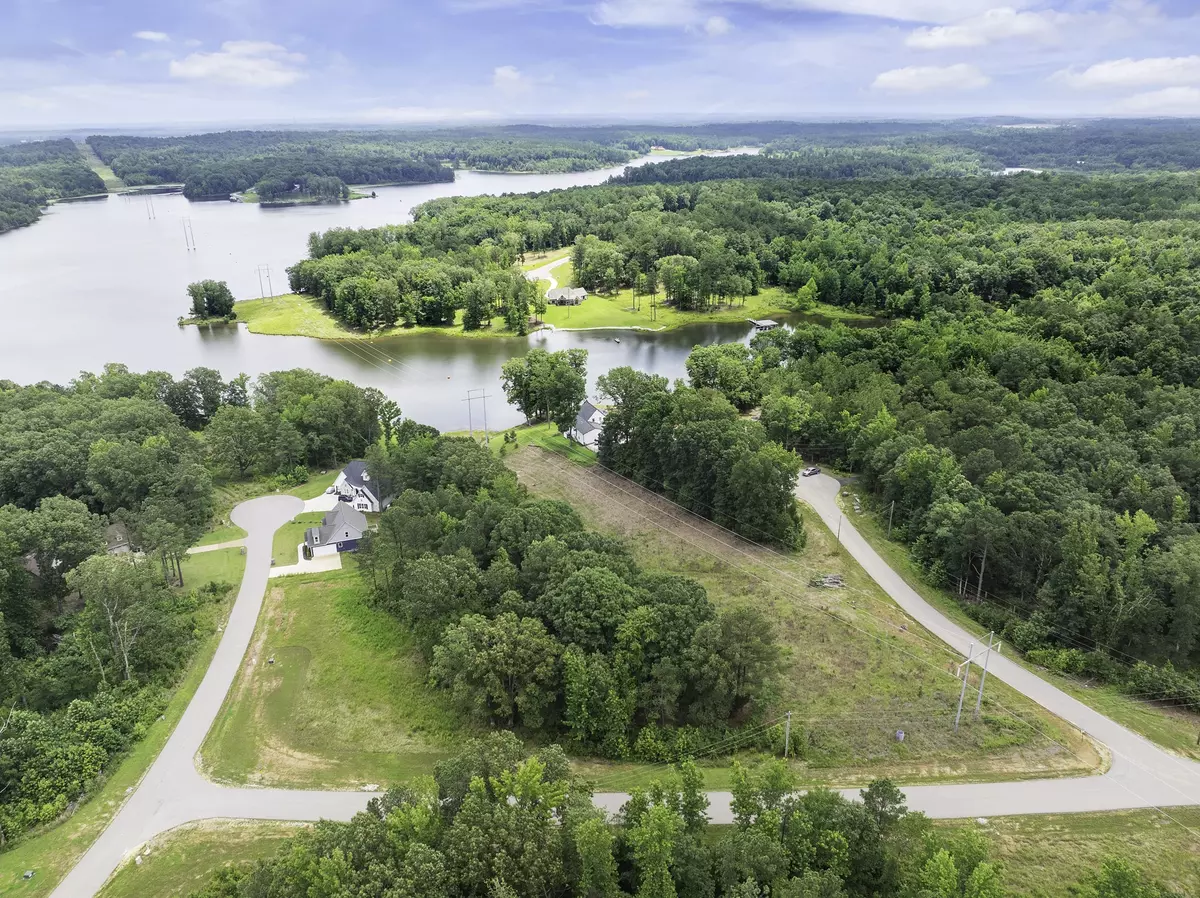 Huntingdon, TN 38344,0 Shoreline Dr