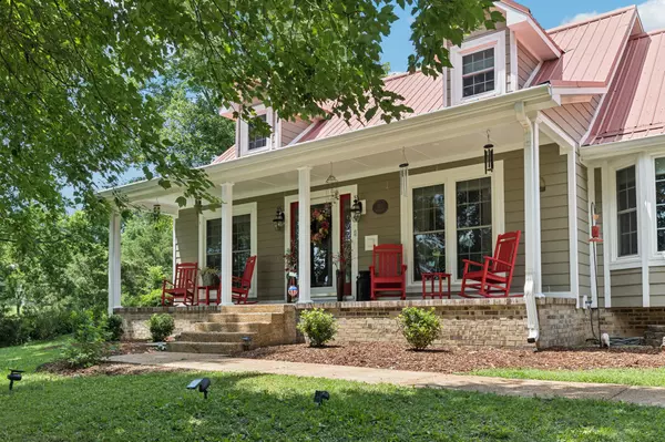 Columbia, TN 38401,3692 Neeley Hollow Rd
