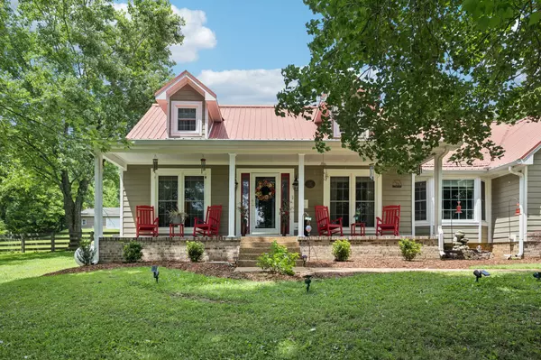 Columbia, TN 38401,3692 Neeley Hollow Rd