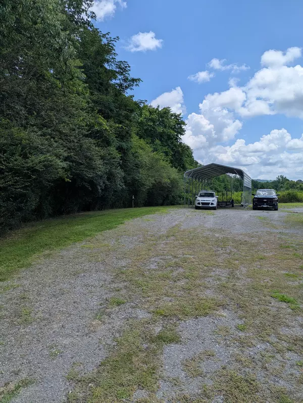 Gainesboro, TN 38562,210 Edwin Smith Ln