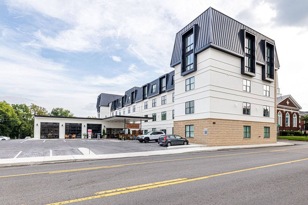 518 Madison St #414, Clarksville, TN 37040