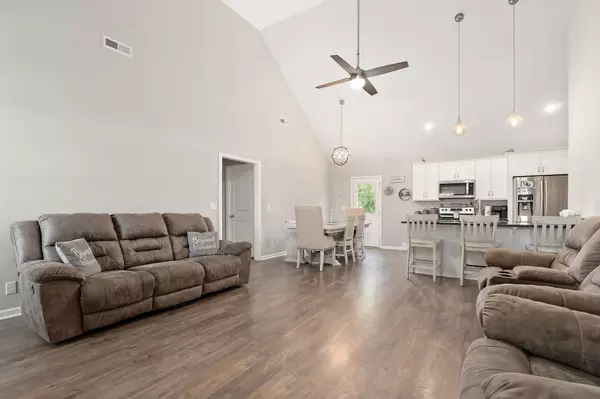 Smithville, TN 37166,617 Estes St