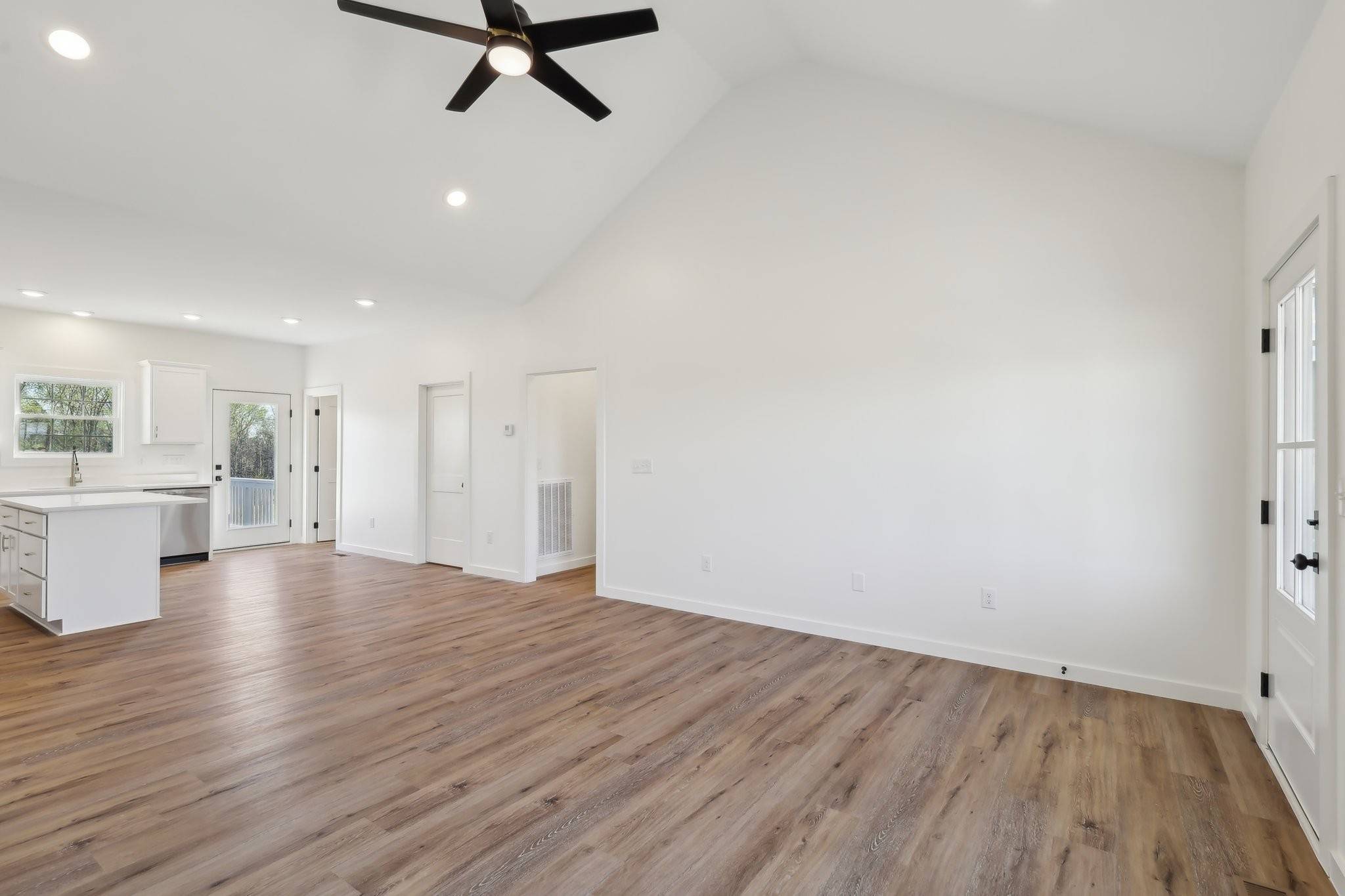 Lafayette, TN 37083,28 Amos Circle