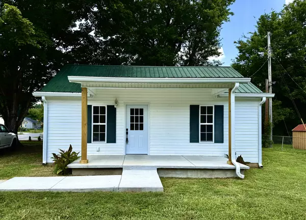 1110 S Spring St, Manchester, TN 37355