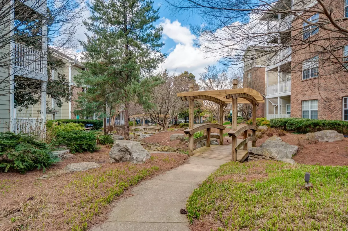 Nashville, TN 37215,2025 Woodmont Blvd #215