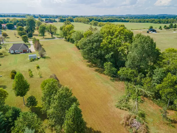 6616 Old Zion Rd, Columbia, TN 38401