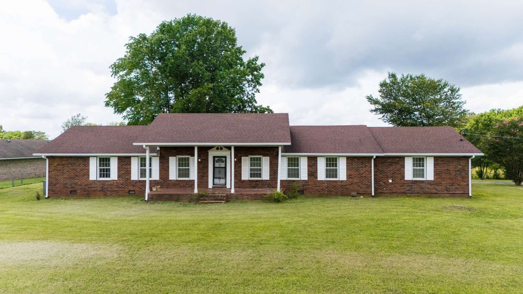 1229 Knights Church Rd, Decherd, TN 37324