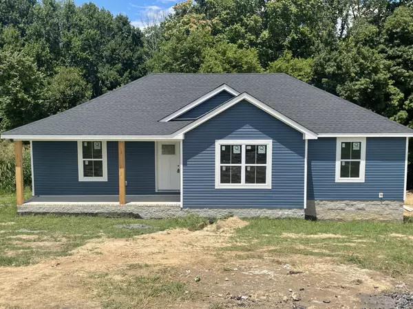 2798 Highland Rd, Lafayette, TN 37083