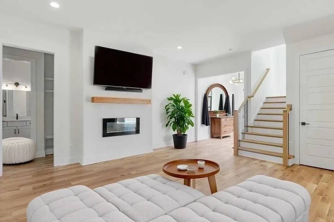 Nashville, TN 37206,2426B Inga St