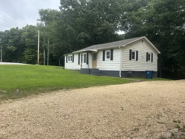 Camden, TN 38320,273 E Lake St