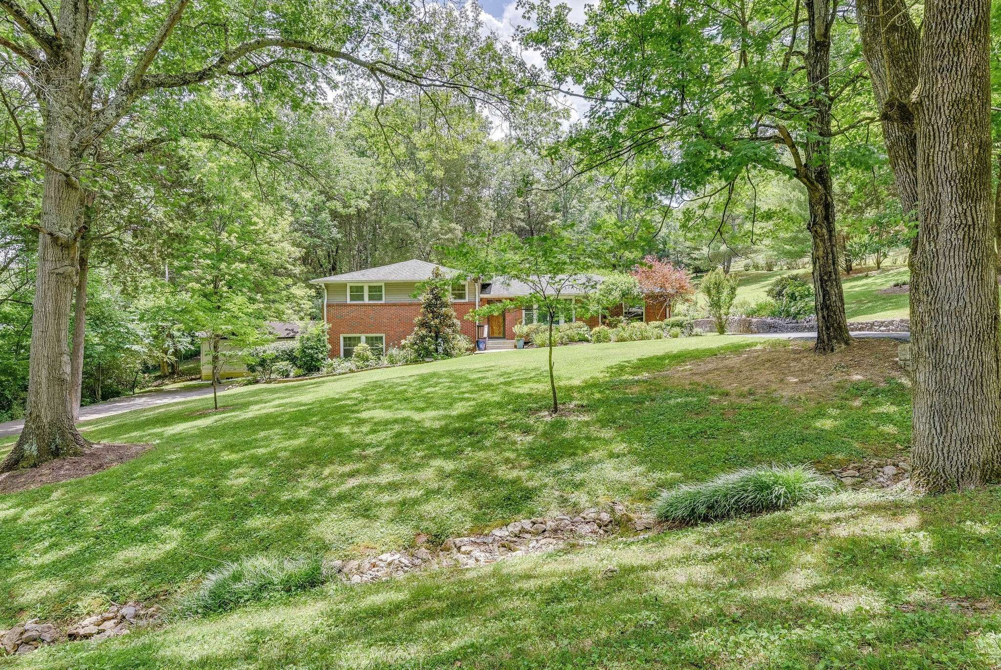 Nashville, TN 37205,682 Shawnee Dr
