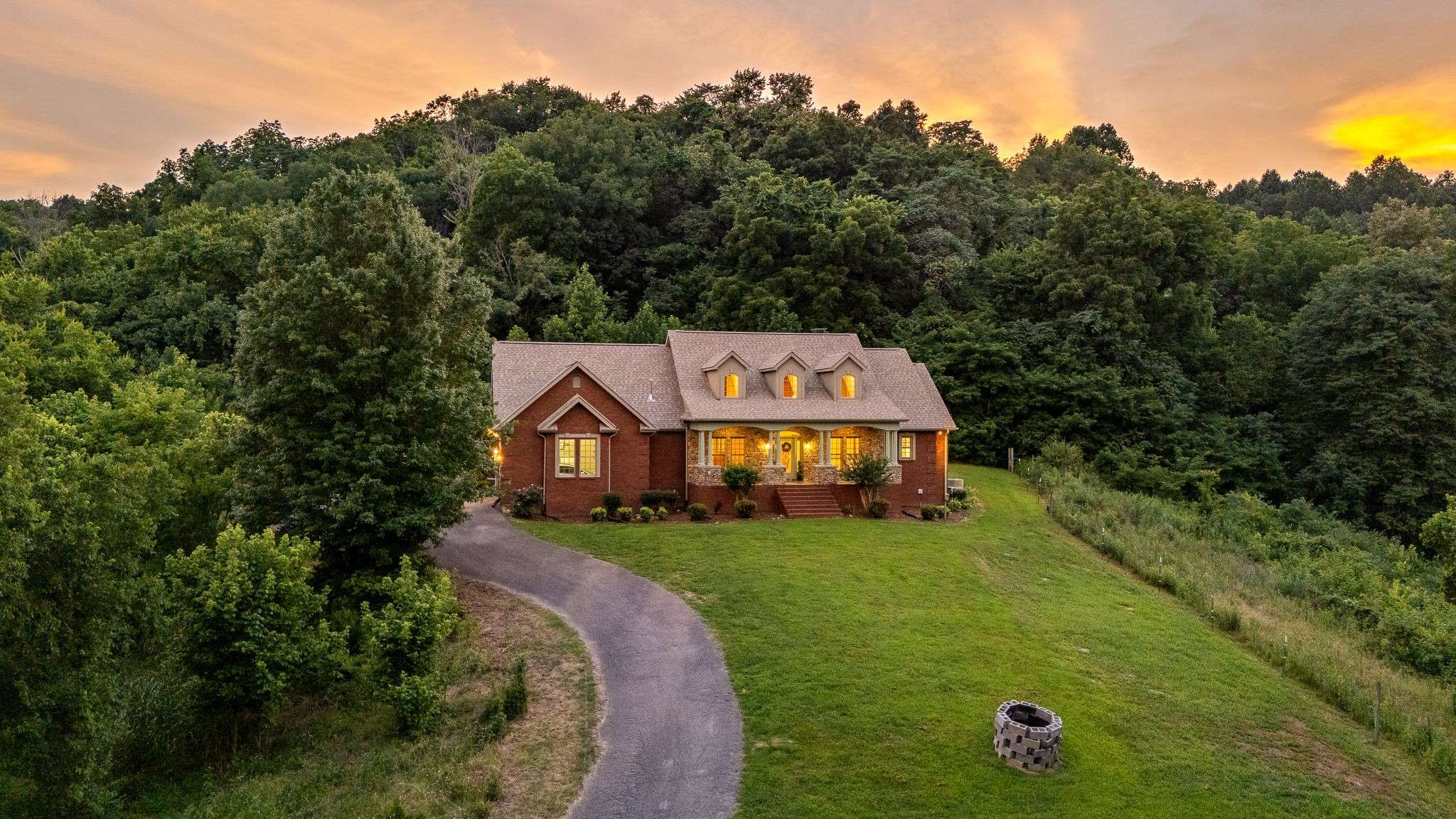 147 Giles Hollow Rd, Fayetteville, TN 37334