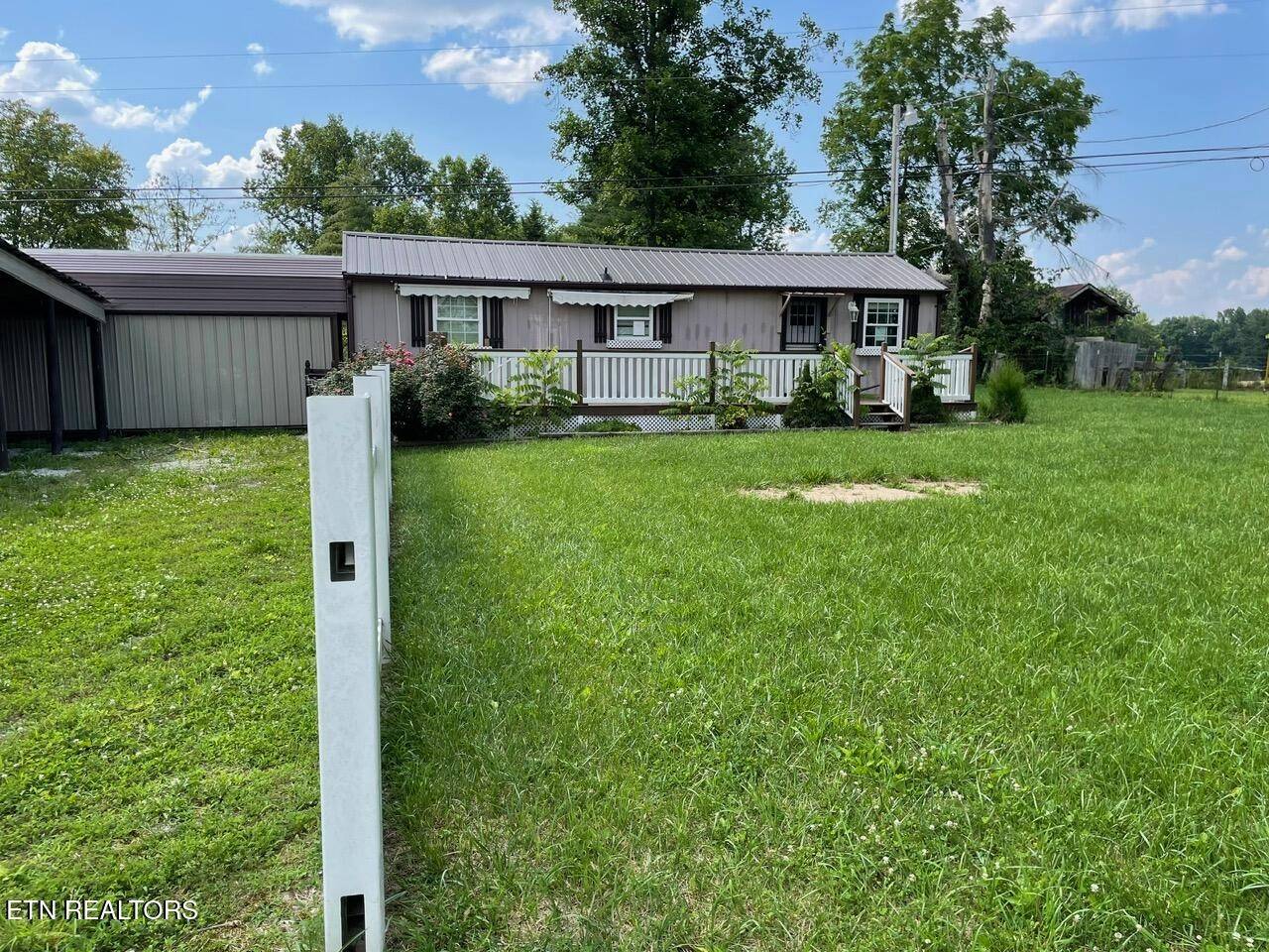 Deer Lodge, TN 37726,4516 Nashville Hwy