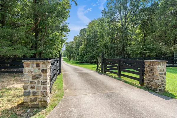8530 Saundersville Rd, Mount Juliet, TN 37122