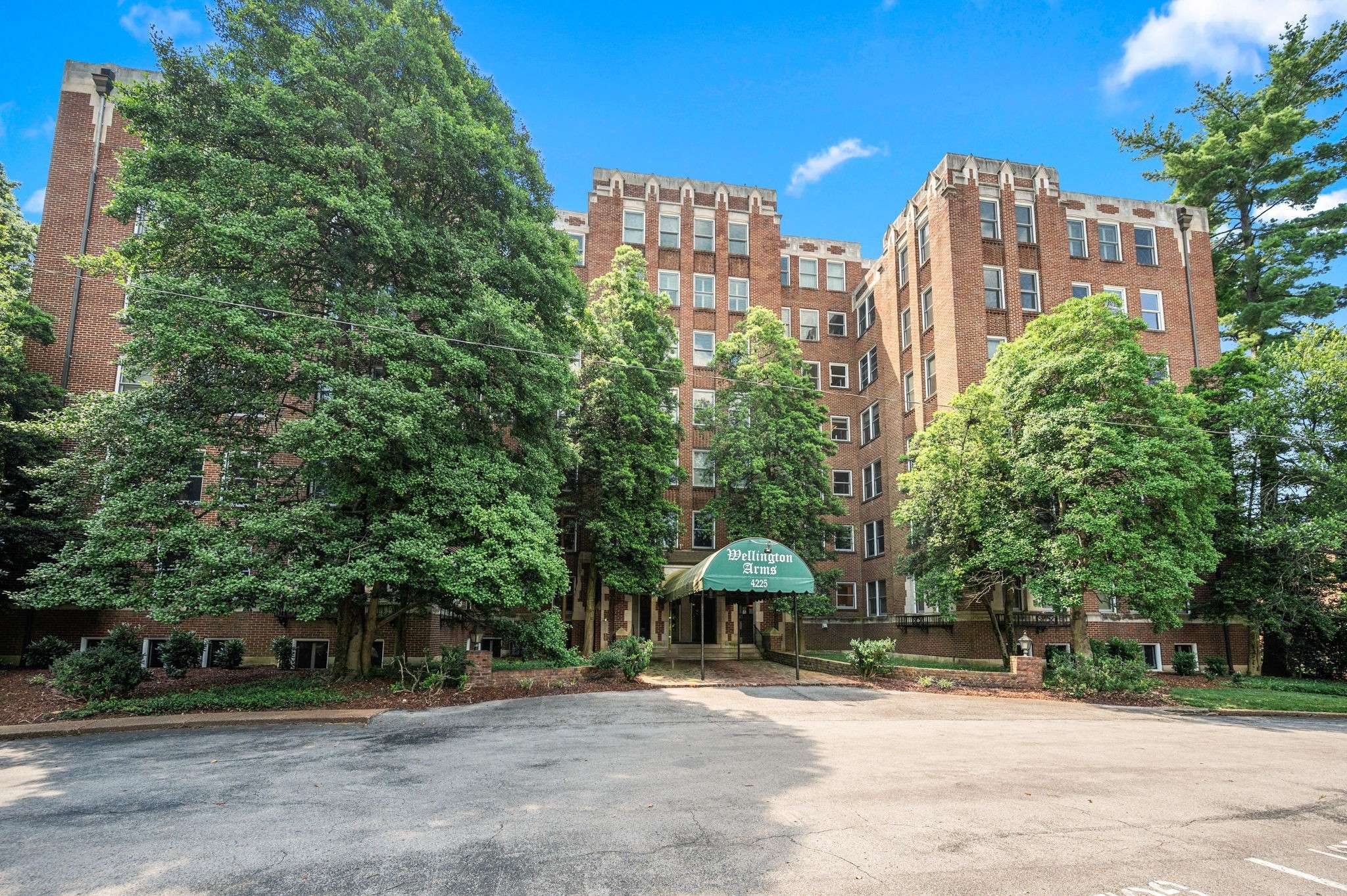 4225 Harding Pike #501, Nashville, TN 37205