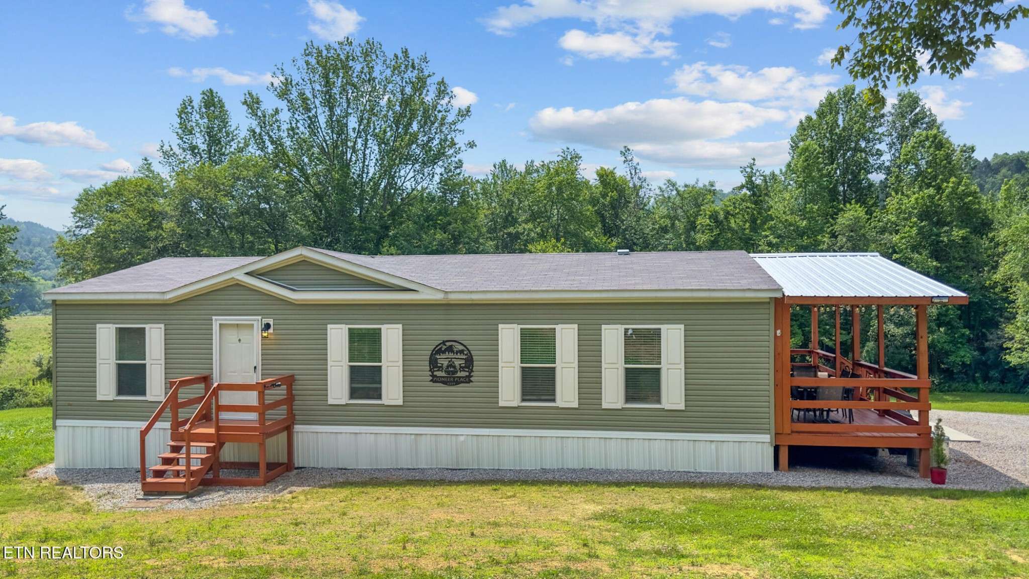 Pioneer, TN 37847,3329 Stinking Creek Rd