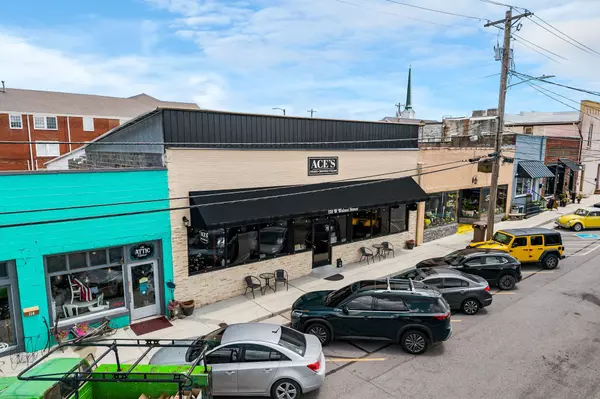 Smithville, TN 37166,110 W Walnut St