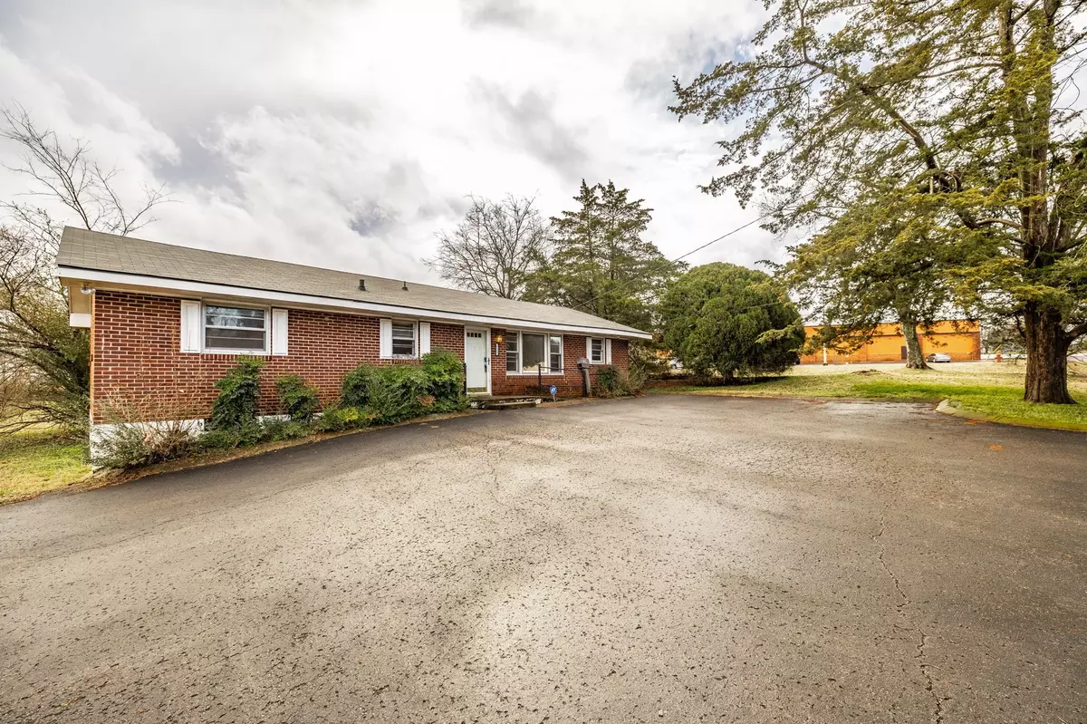 Goodlettsville, TN 37072,124 Glancy St