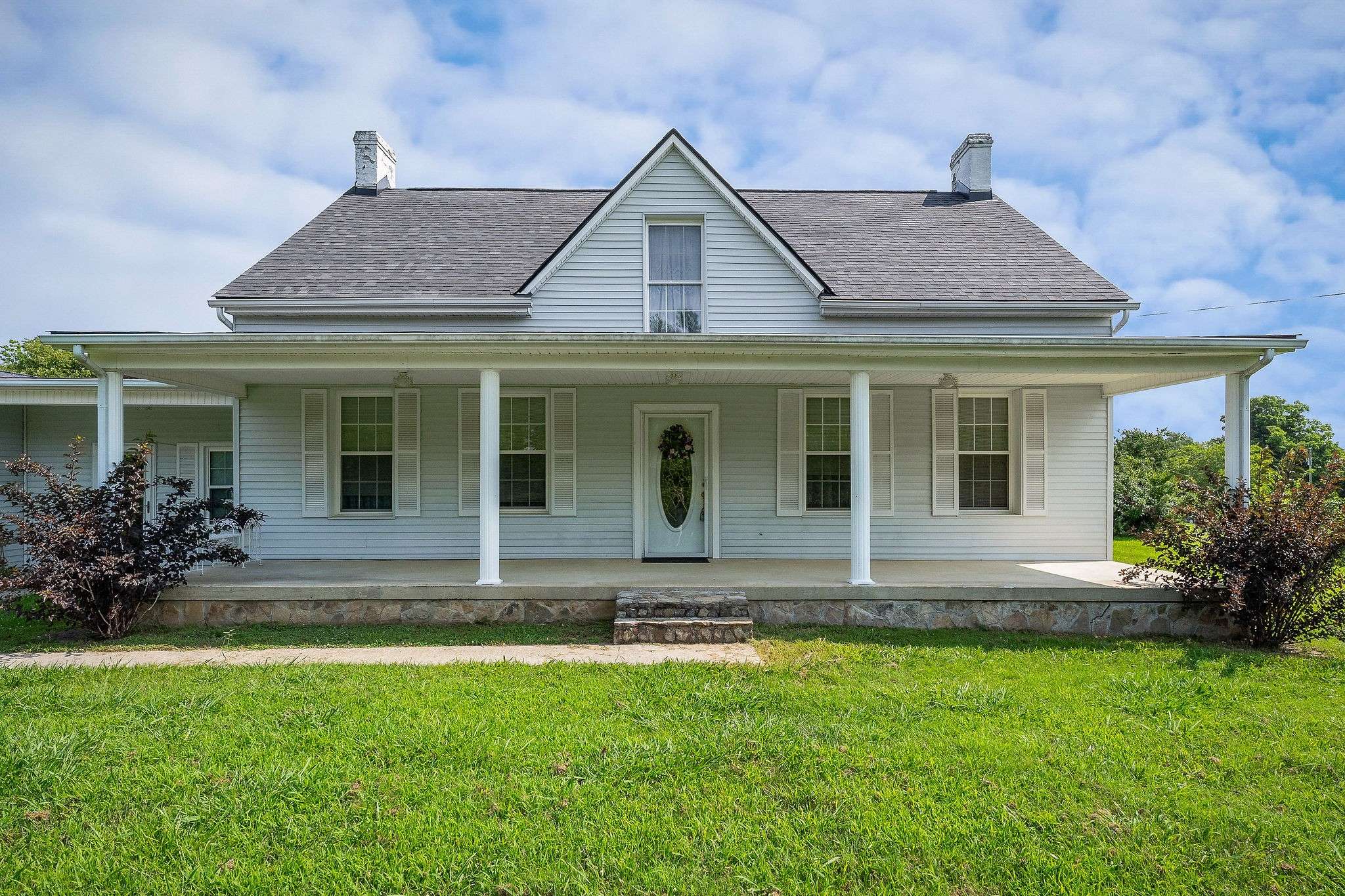 Sparta, TN 38583,923 Peeled Chestnut Ln