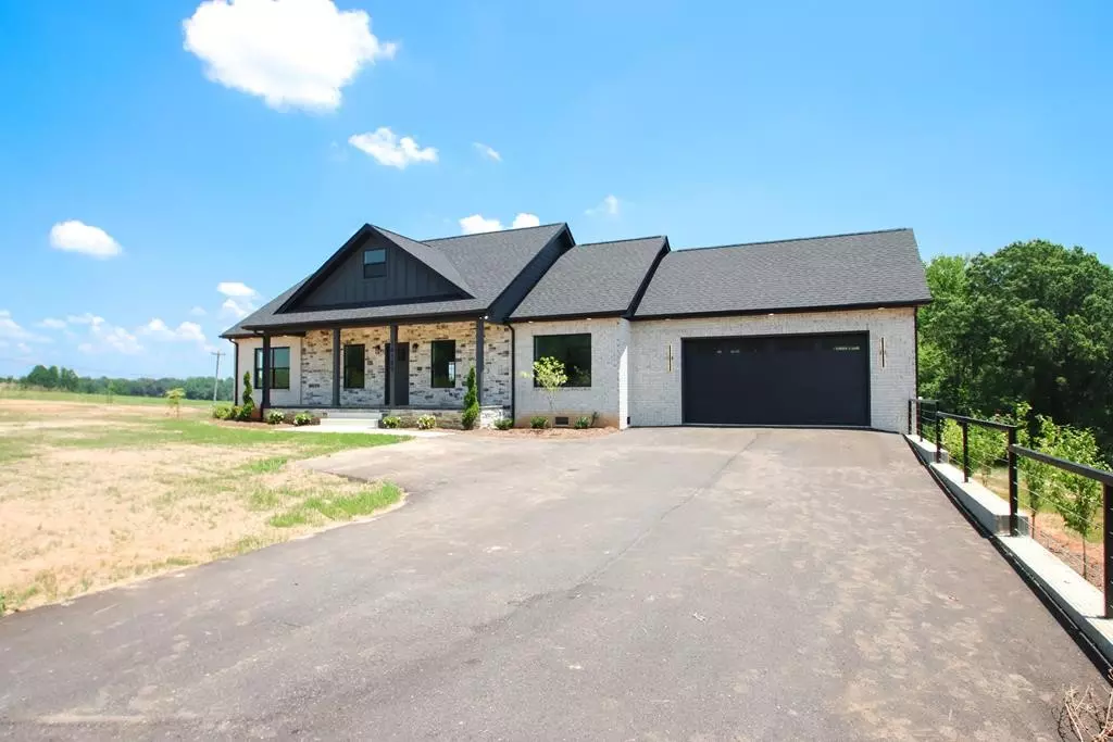 Sparta, TN 38583,14165 Old Kentucky Road