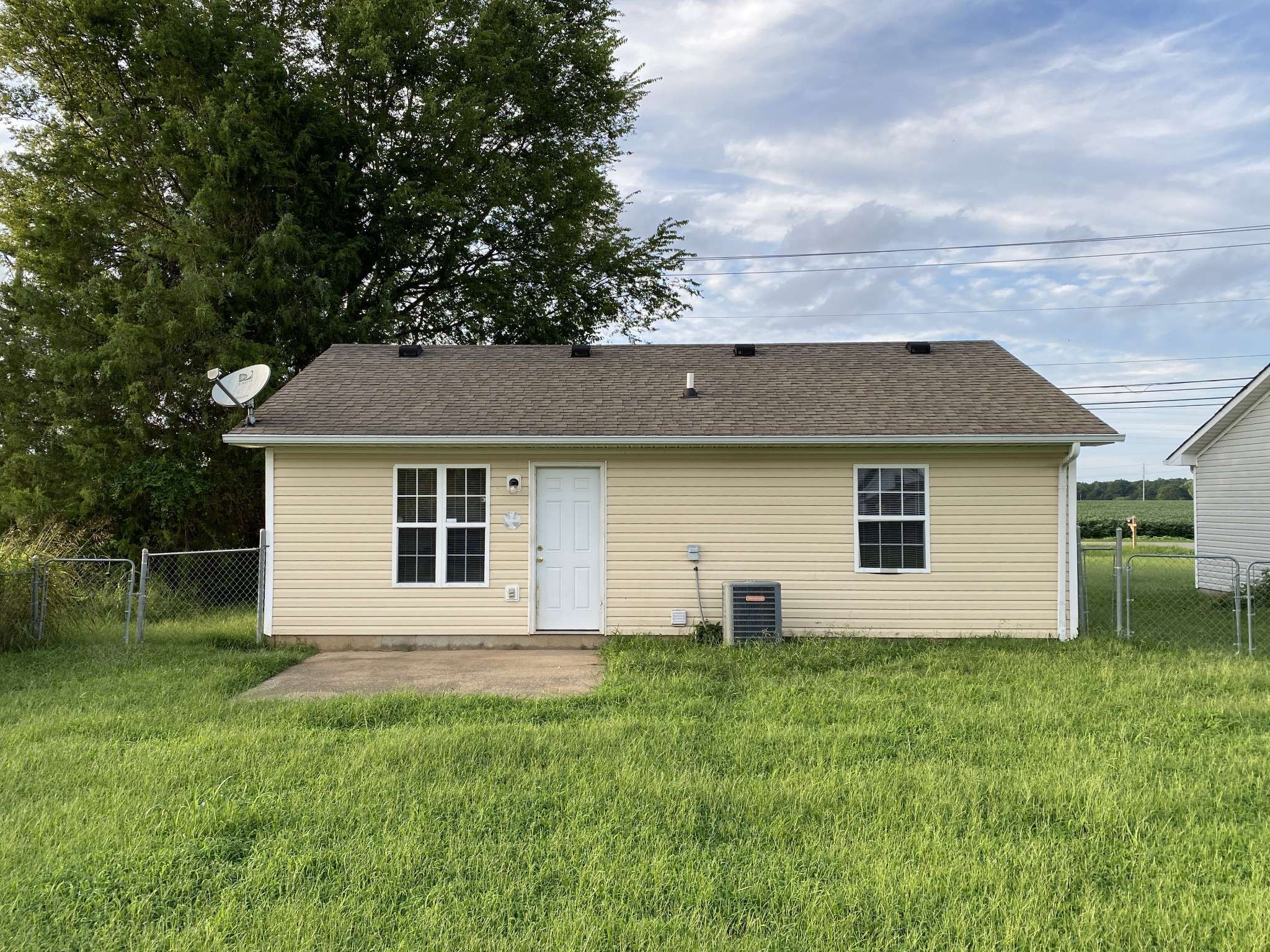 Oak Grove, KY 42262,915 Stateline Road