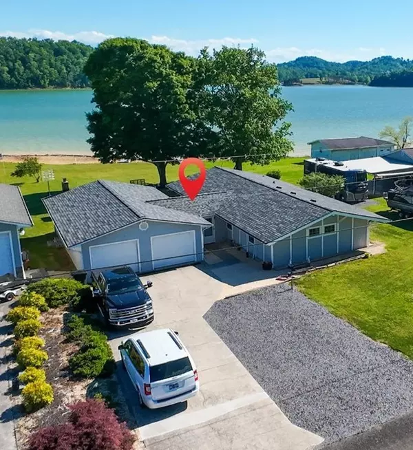 Dandridge, TN 37725,1648 Canal Ln