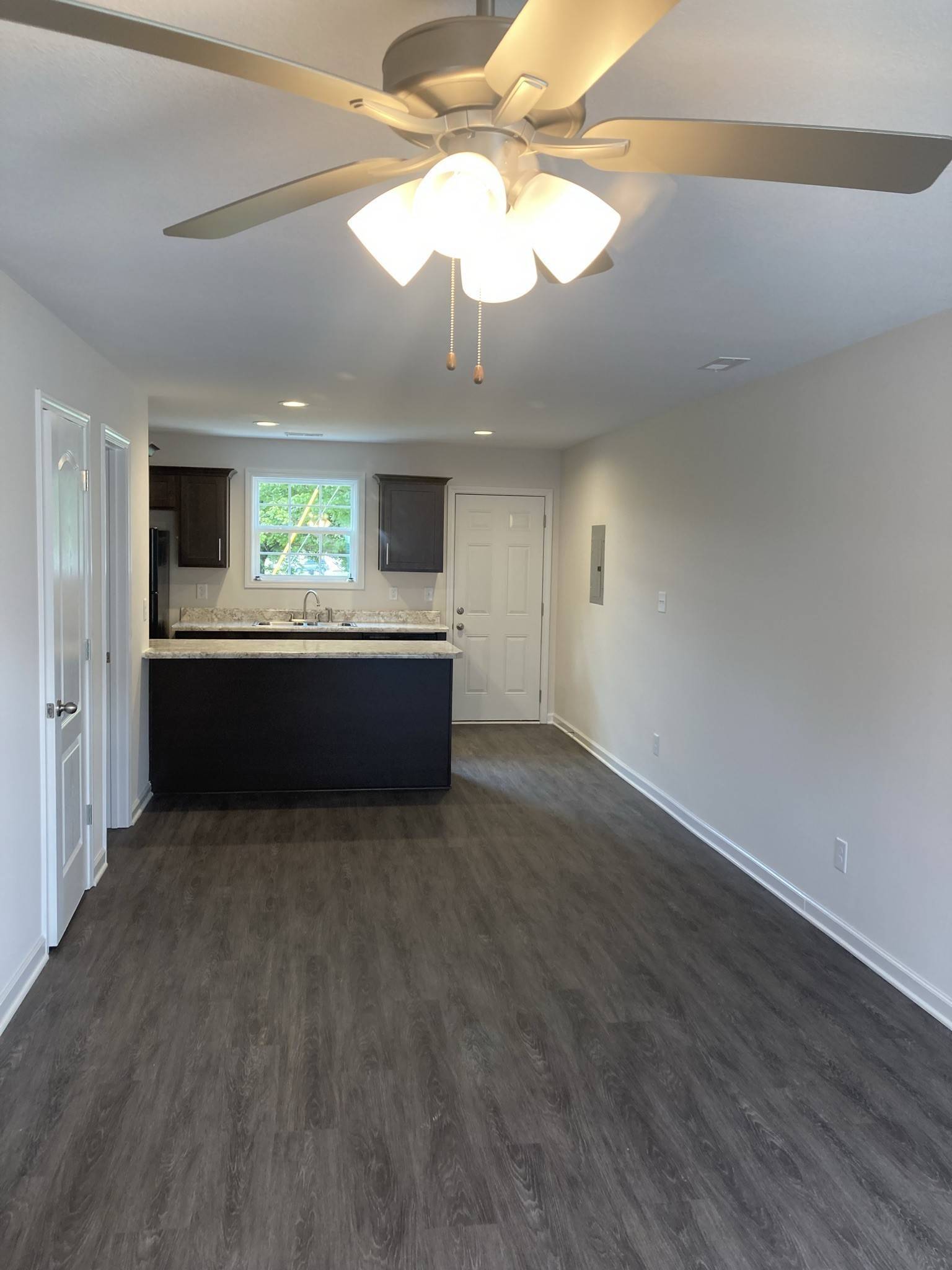 Clarksville, TN 37042,914 Peachers Mill Rd #D