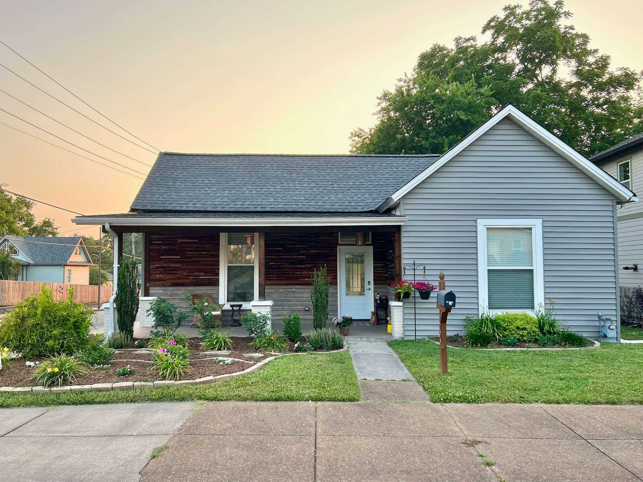 1200 Stainback Ave, Nashville, TN 37207