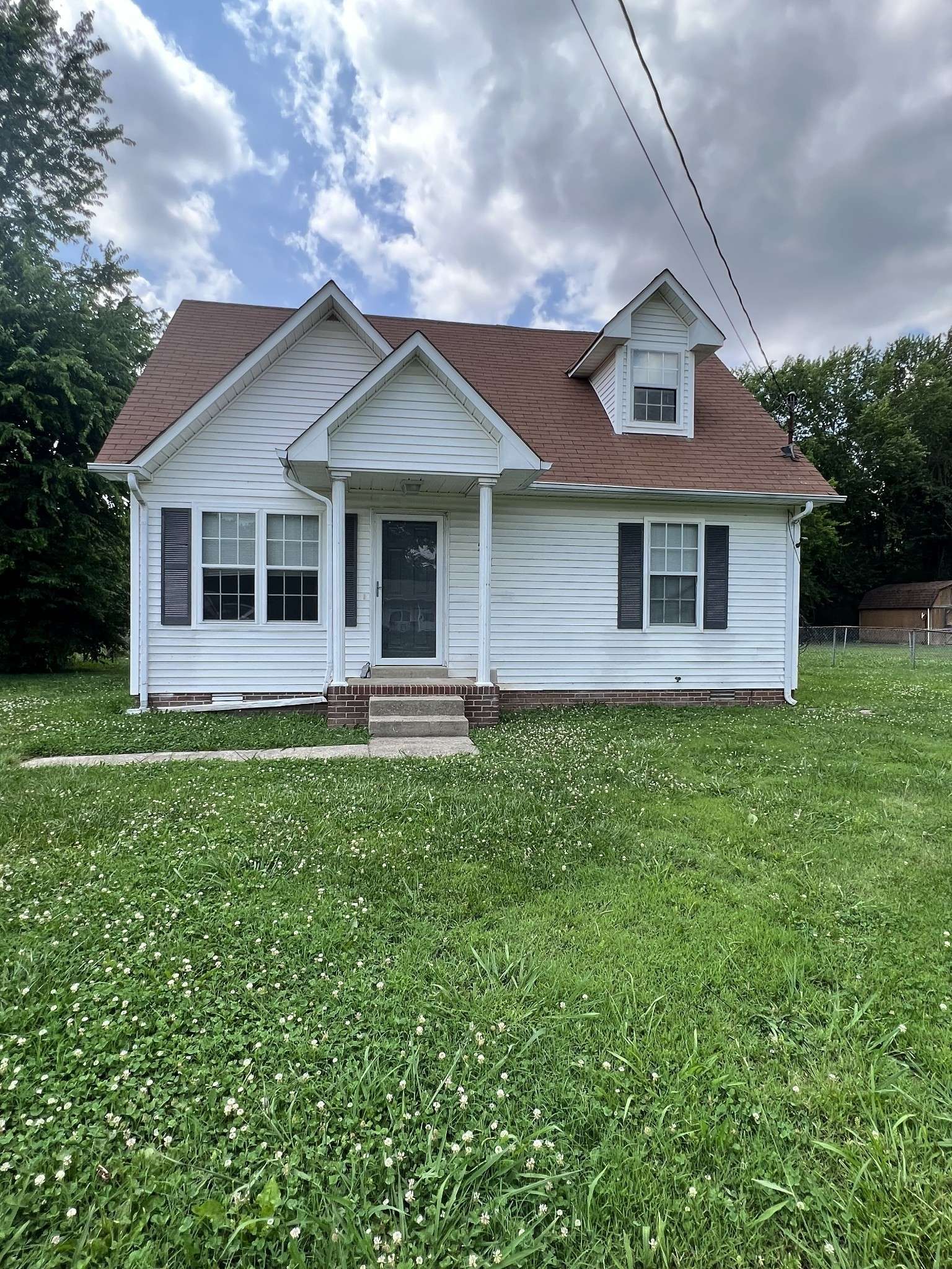 511 Indian Ave, Oak Grove, KY 42262