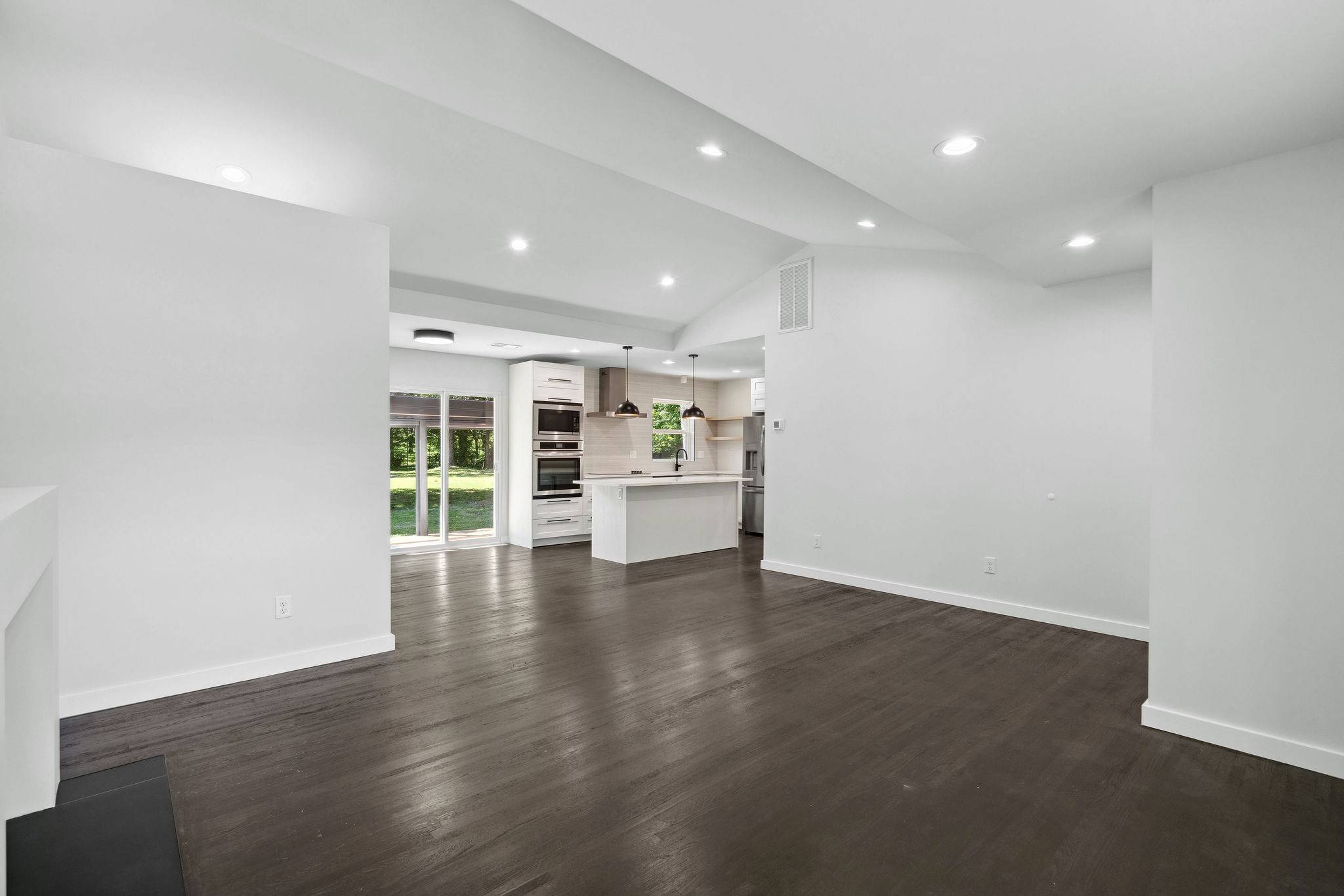 Nashville, TN 37214,318 Emery Dr #A