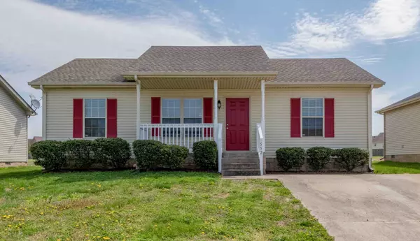 552 Oakmont Dr, Clarksville, TN 37042
