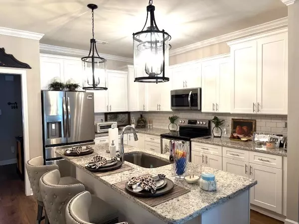 Shelbyville, TN 37160,967 Horse Mountain Rd #1E