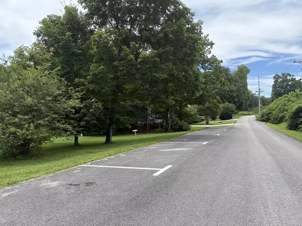 Sewanee, TN 37375,111 Reeds Ln