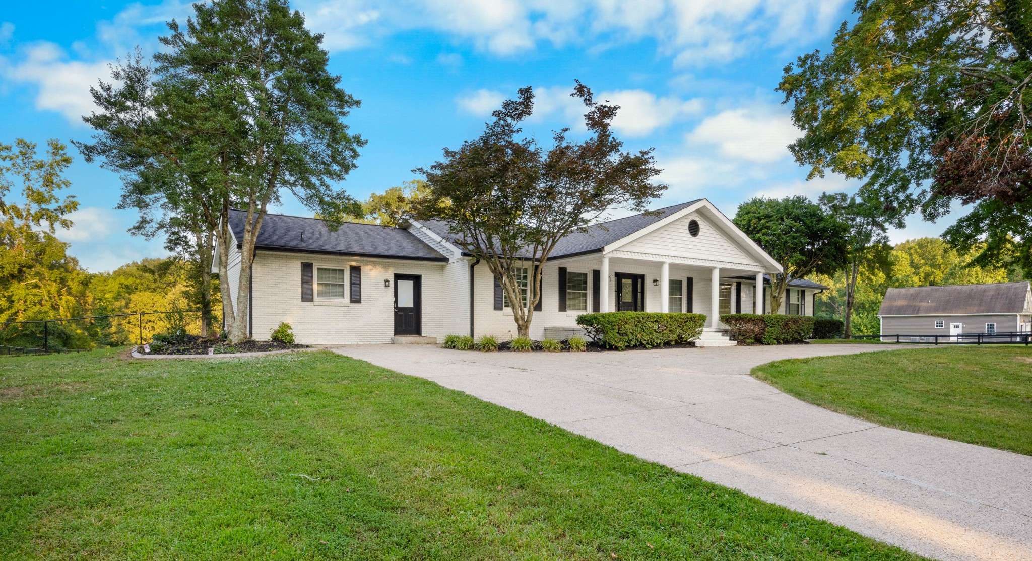1711 Bend Rd, Clarksville, TN 37040