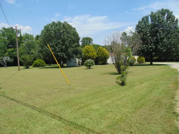 1361 Yell Rd, Lewisburg, TN 37091
