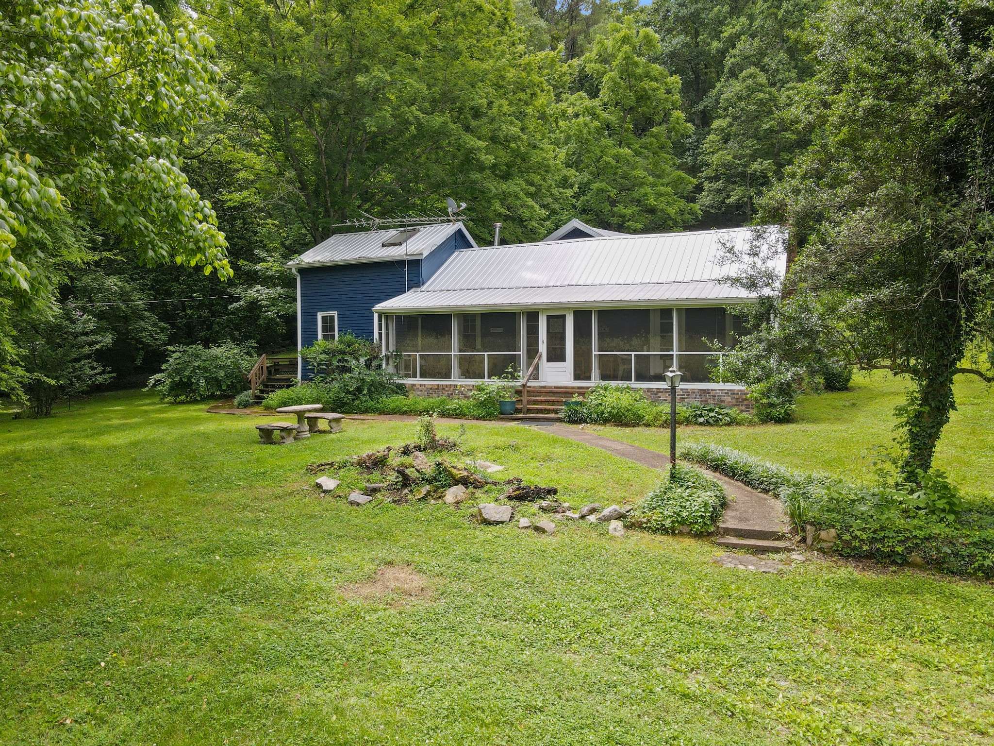 2222 Steep Hill Rd, Nunnelly, TN 37137