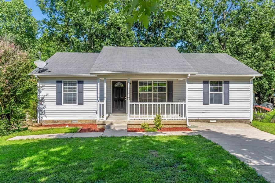 316 Crockett Ct, La Vergne, TN 37086