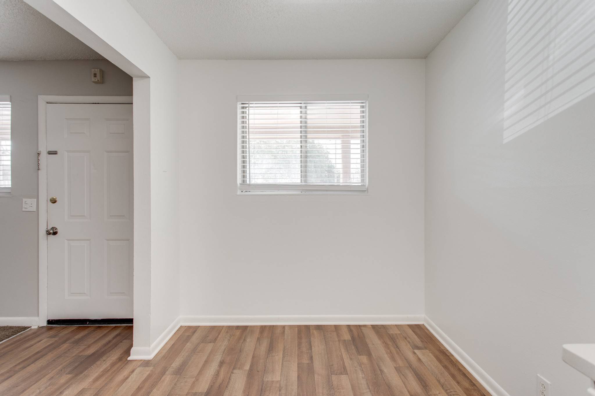Nashville, TN 37209,276 White Bridge Pike #85