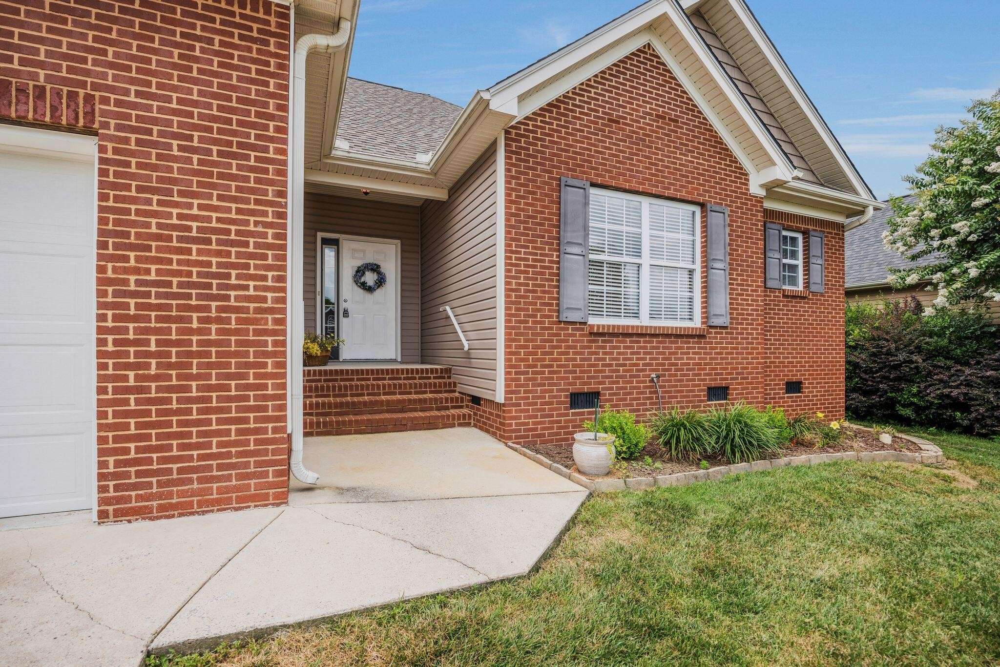 Ooltewah, TN 37363,8450 Gracie Mac Lane