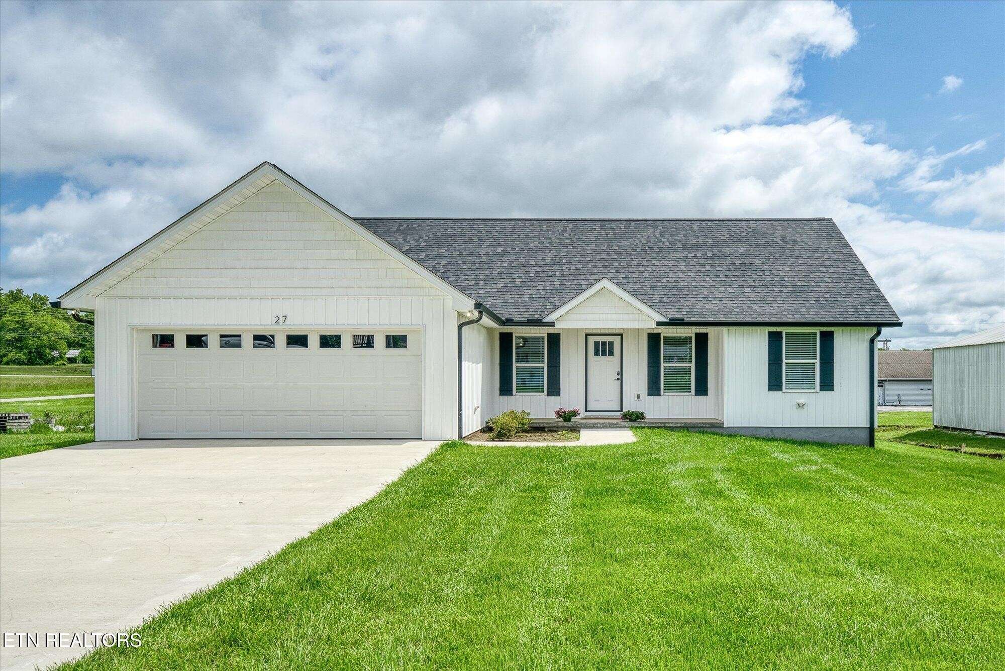 27 Jesse Loop, Crossville, TN 38555