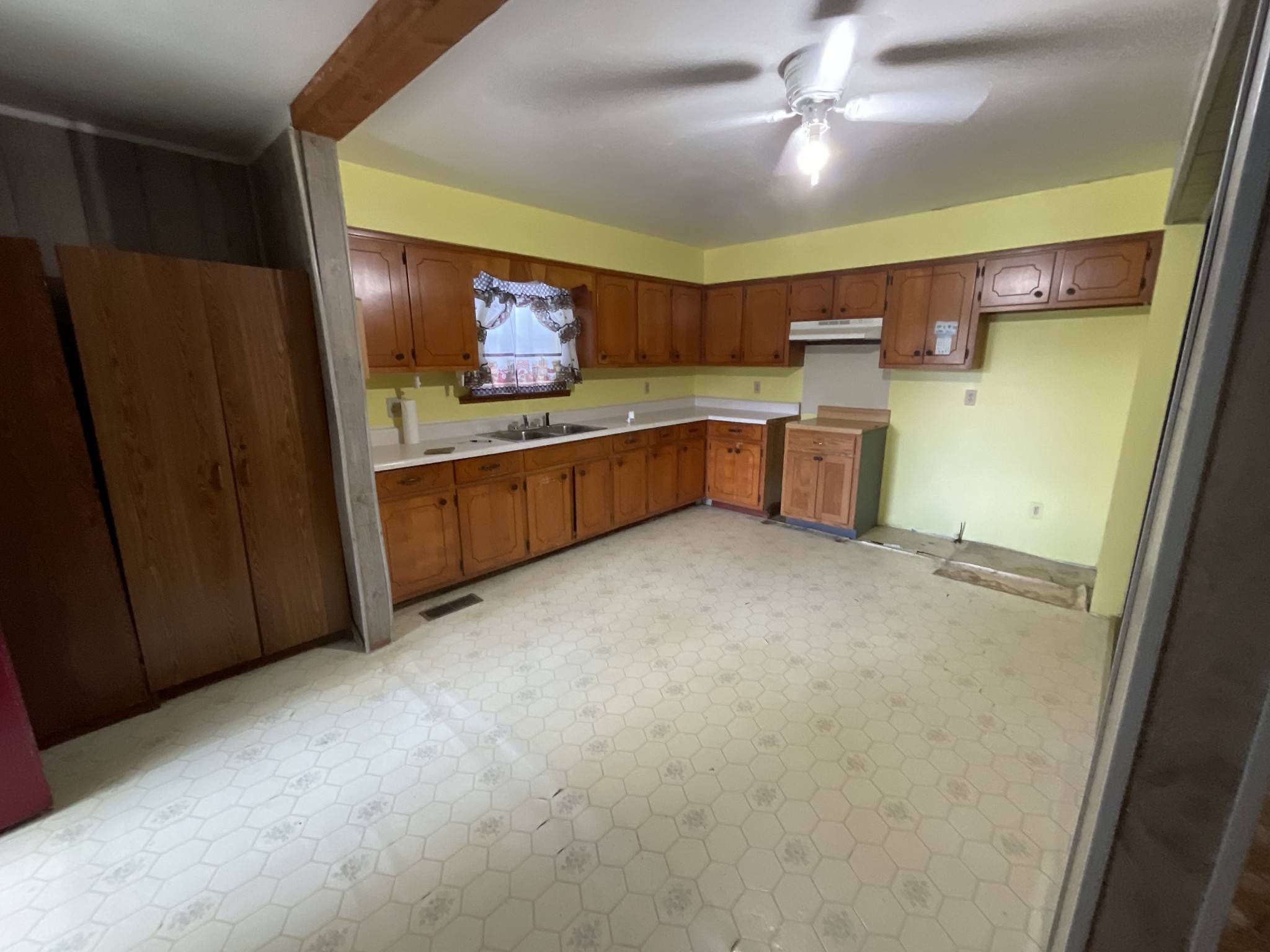 Camden, TN 38320,4820 Hwy 641 #N