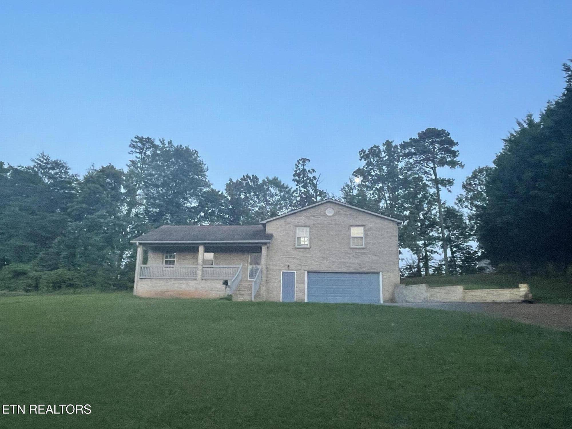 2521 W Old Topside Rd, Louisville, TN 37777
