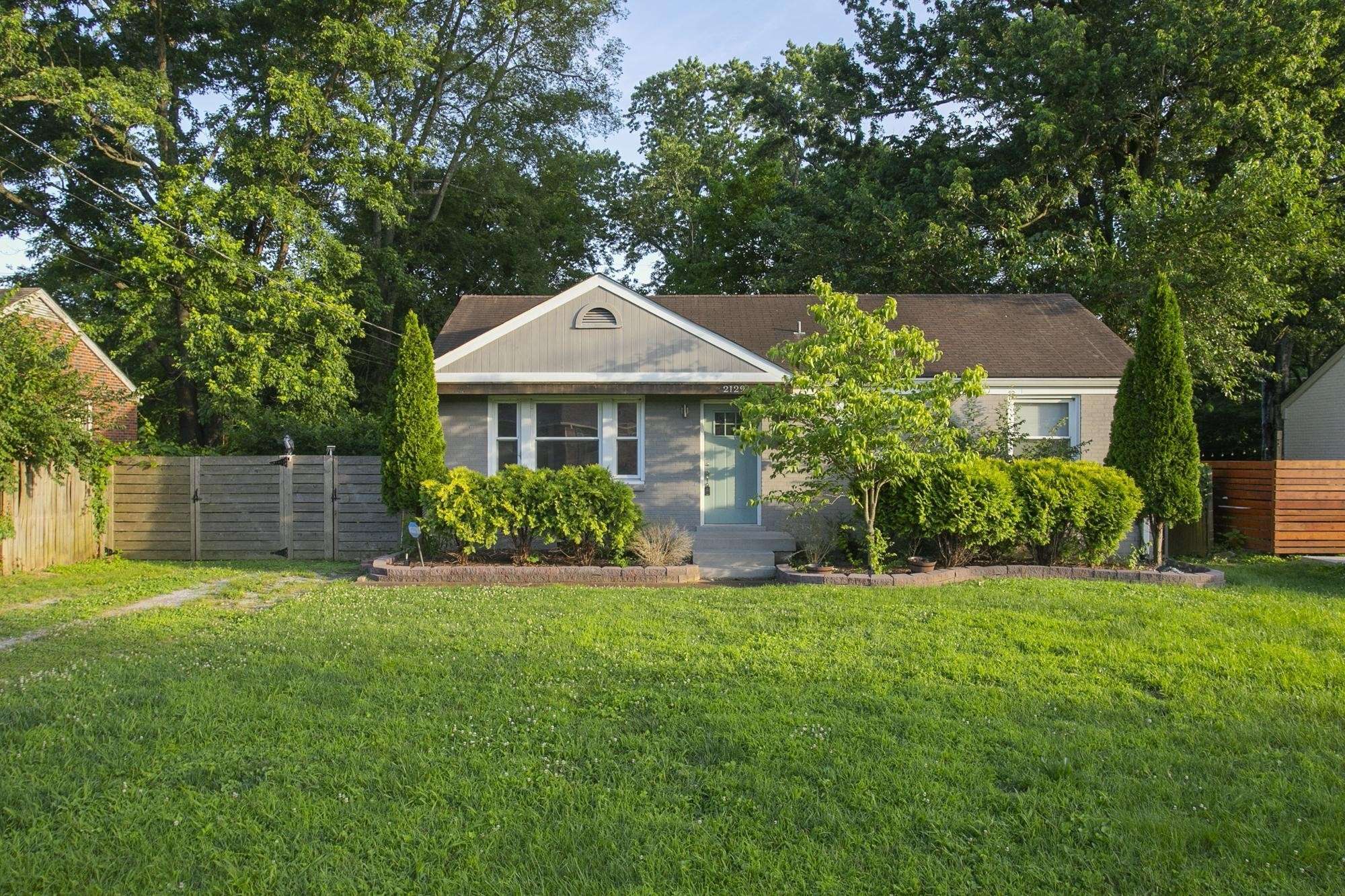 2129 Crystal Dr, Nashville, TN 37210